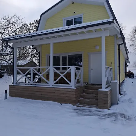 Rannatooma Puhketalu Apartmán Ranna